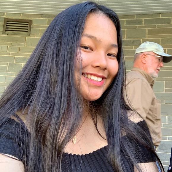 Meet your Posher, Gwyneth zoe - Picture 1 of 1